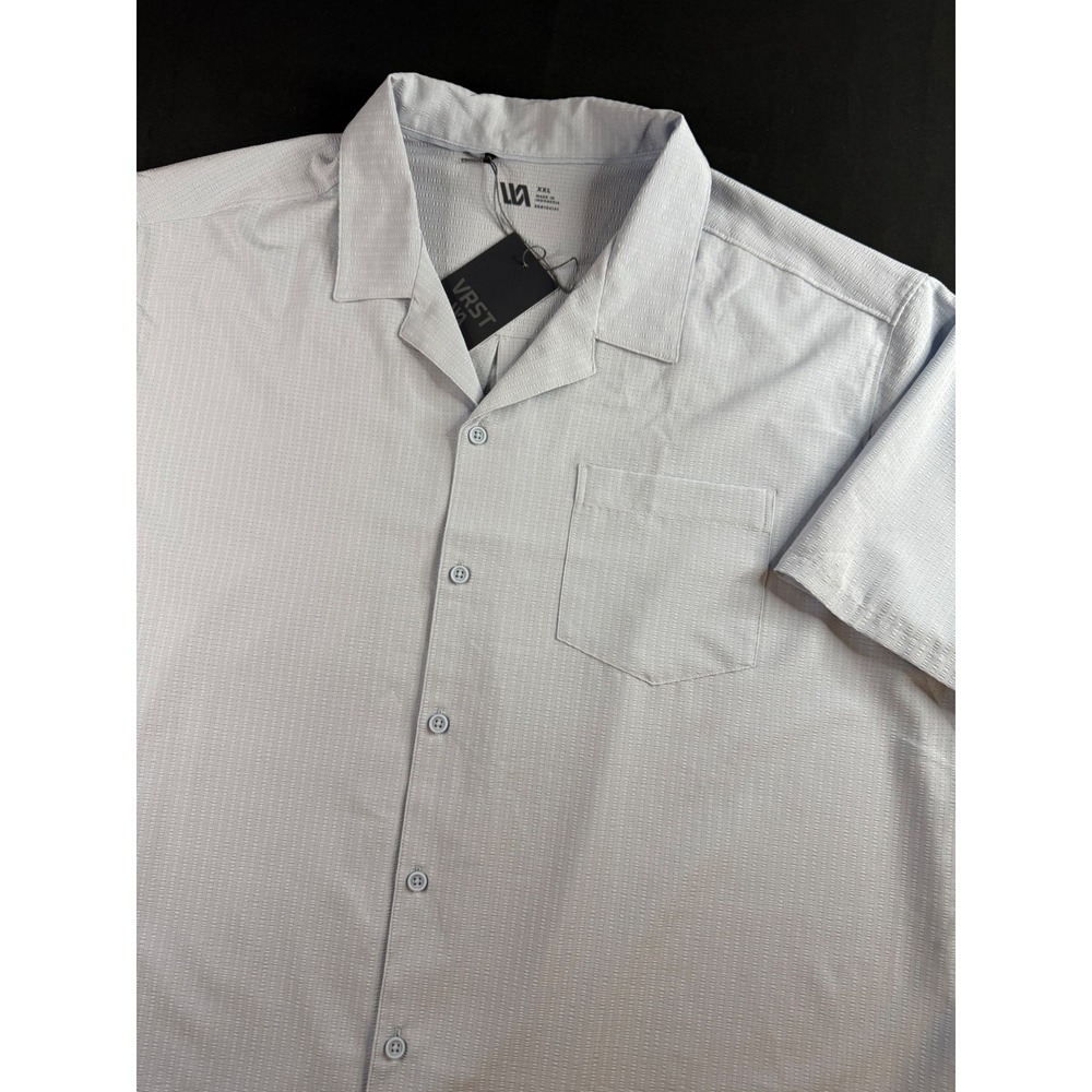 VRST Mens XXL Short Sleeve Button Down Shirt Light Blue Textured Camp Collar NWT